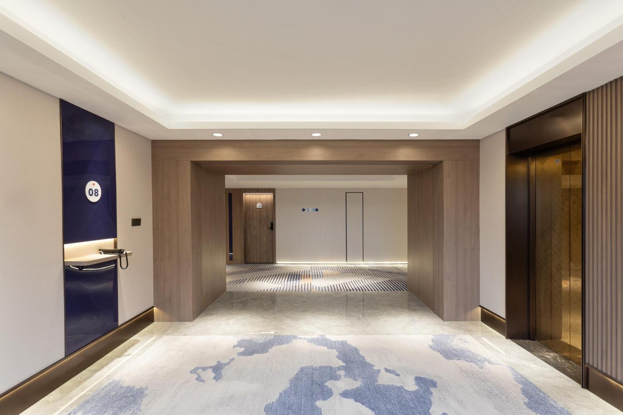 Express Gumei By Ihg Hotel 4*