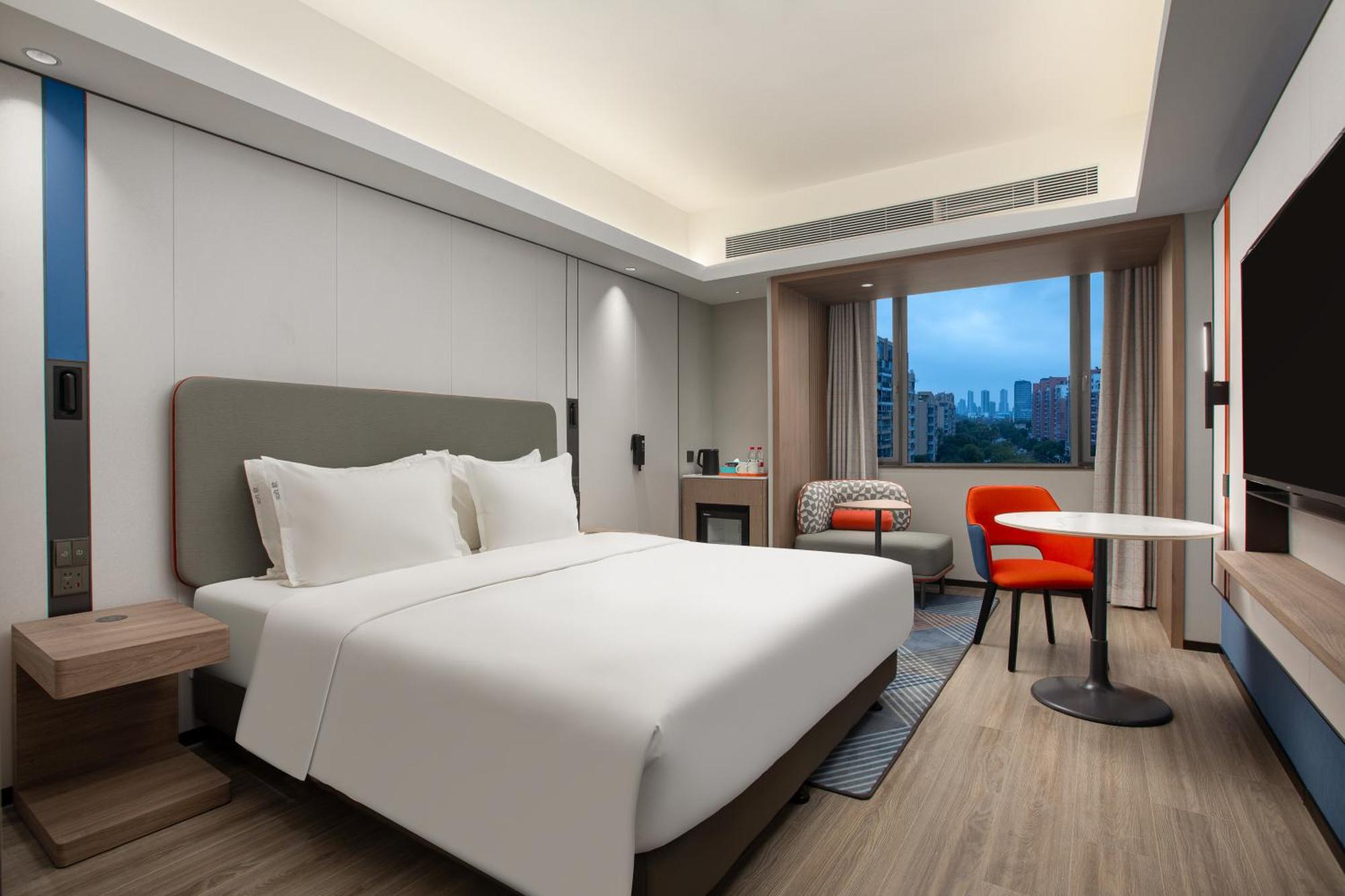 Express Gumei By Ihg Hotel 4*